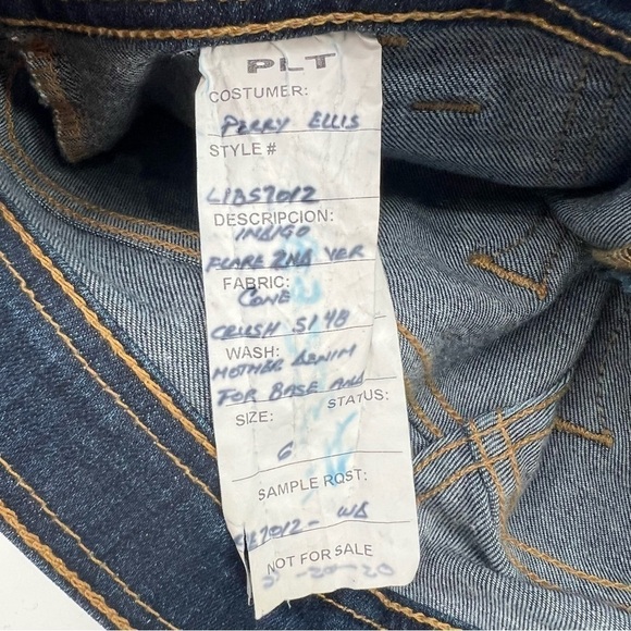 Perry Ellis Flare Rough Hem Jeans Size 6 Women’s - Picture 2 of 4